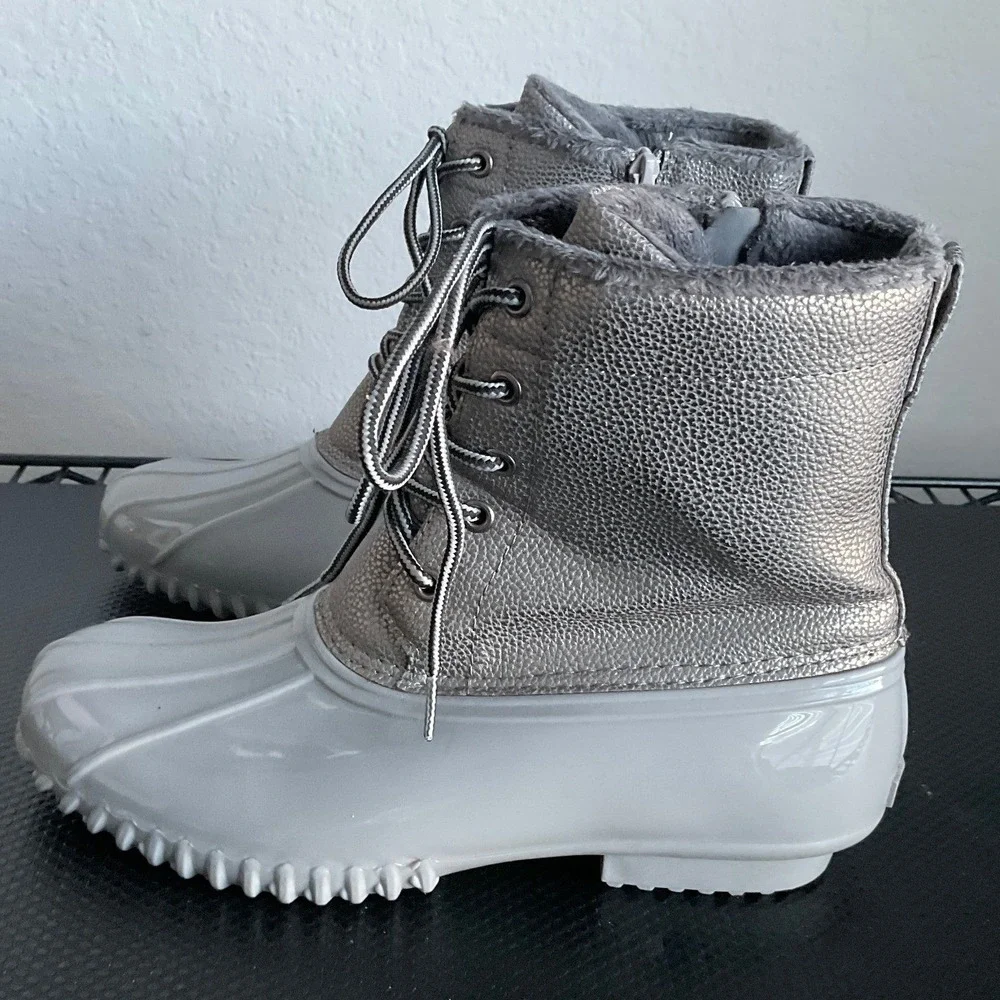 Sporto Bella Grey Metallic Silver Faux Fur Lined Duck Boots Womens 9M